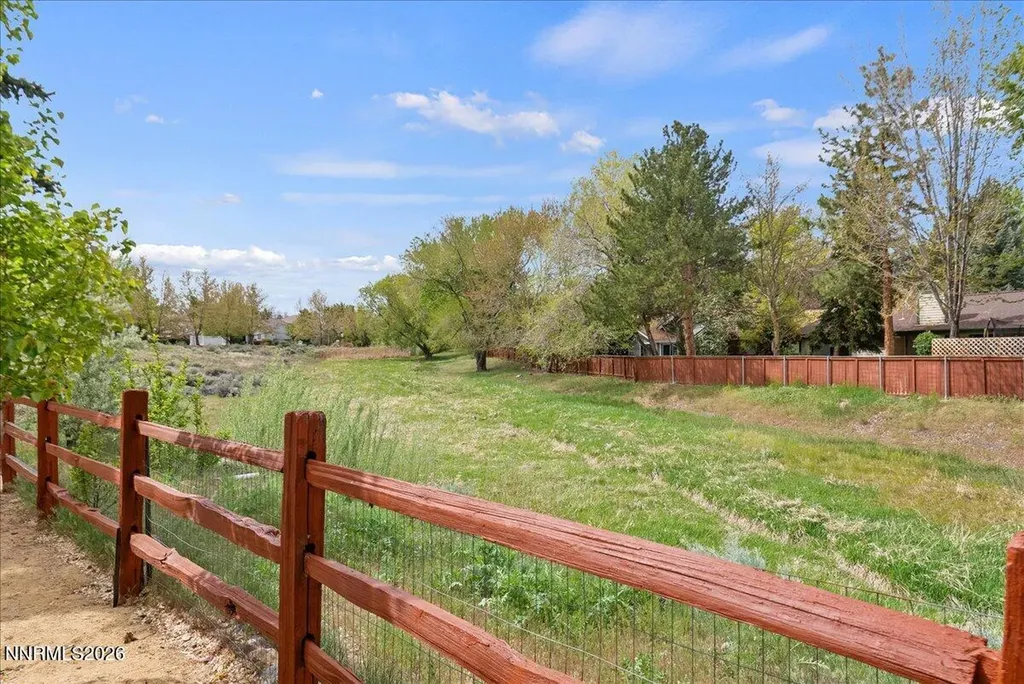 6304 Meadow Creek Reno NV 89519