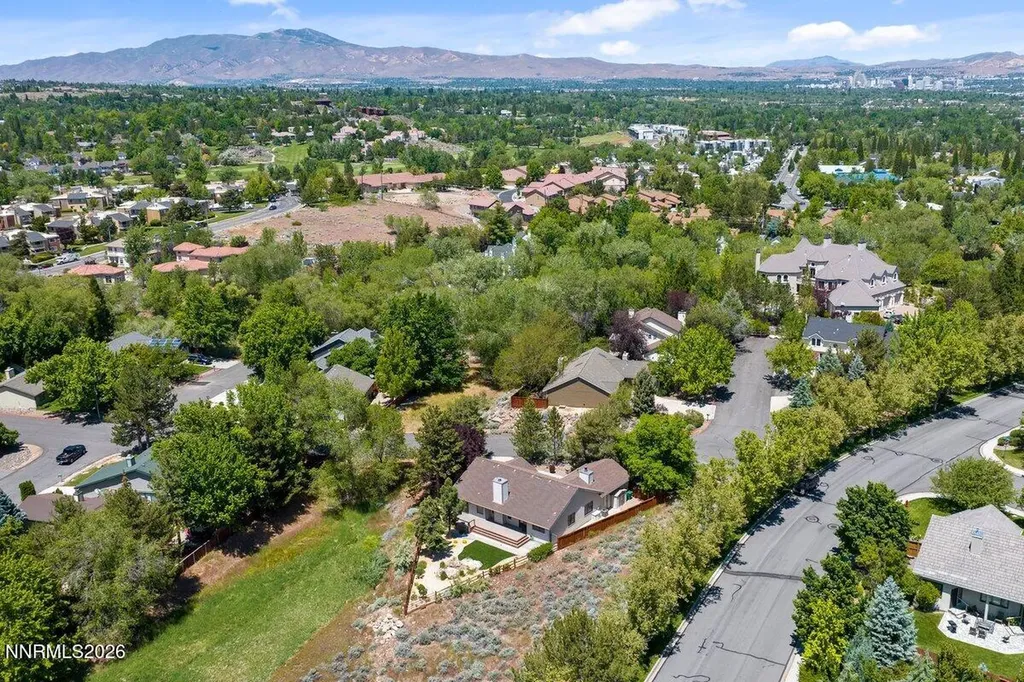 6304 Meadow Creek Reno NV 89519