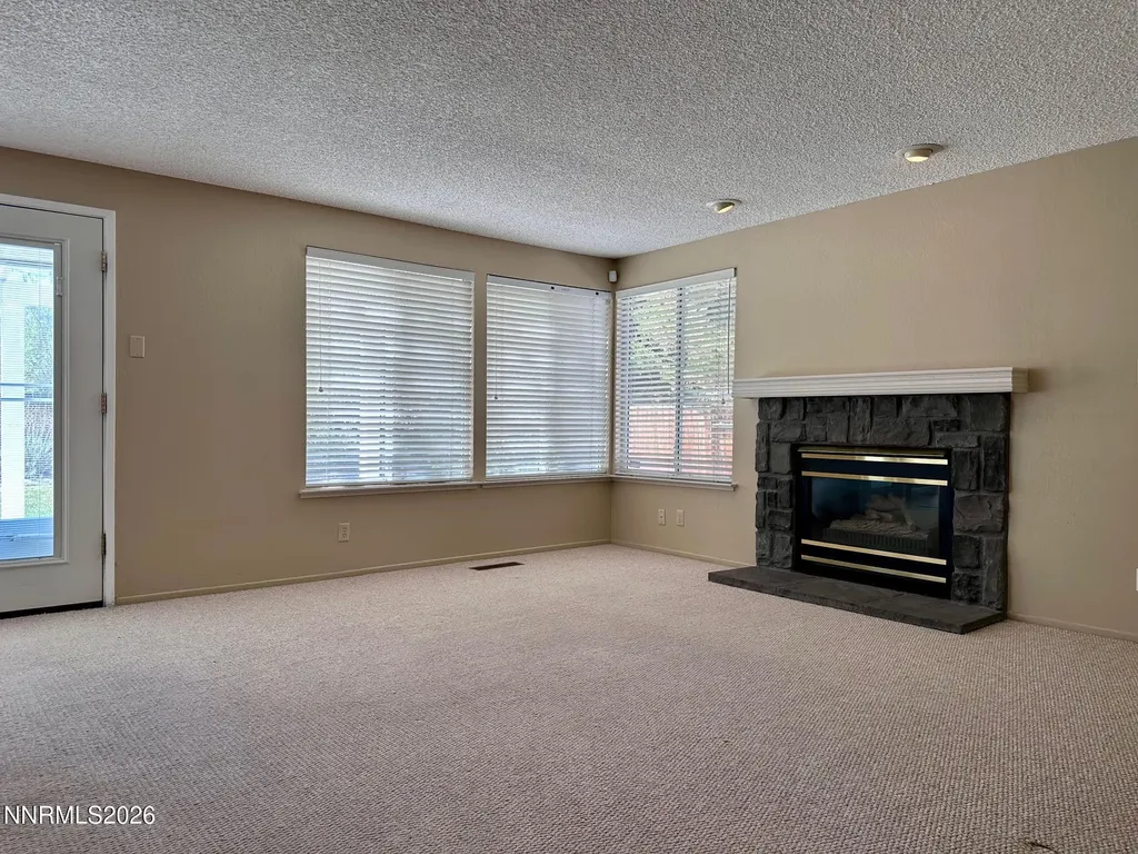 6477 Valley Wood Reno NV 89523