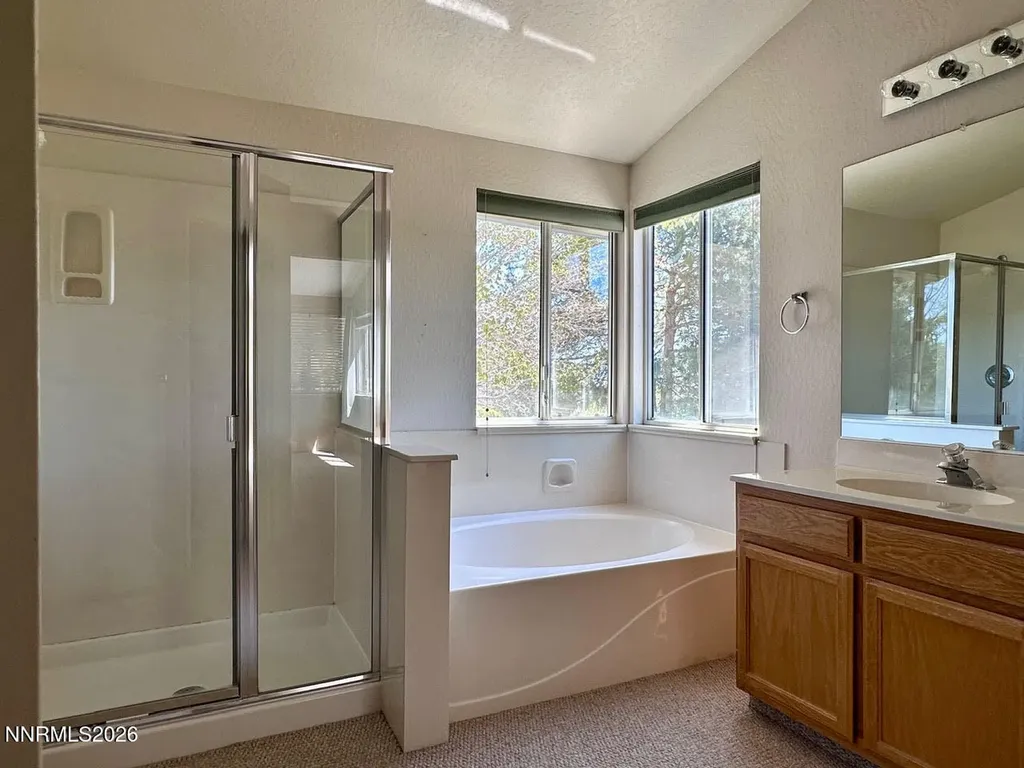 6477 Valley Wood Reno NV 89523
