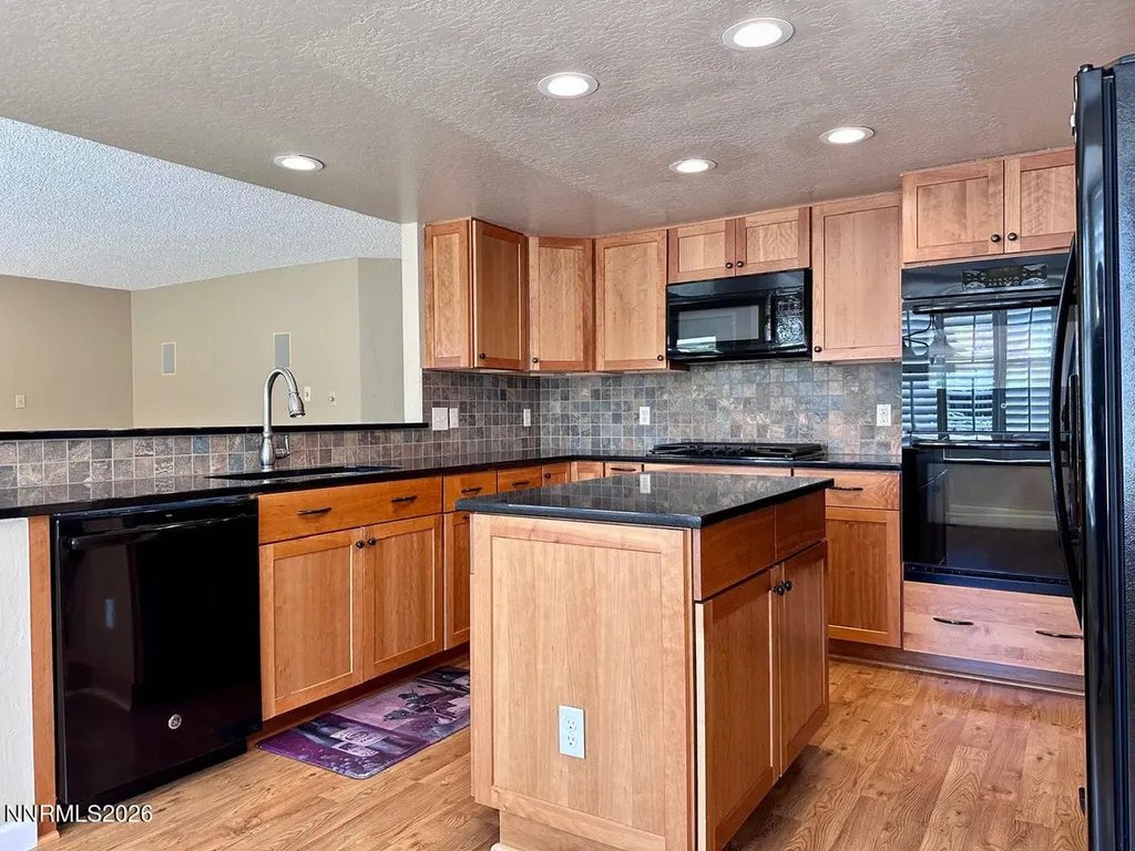6477 Valley Wood Reno NV 89523