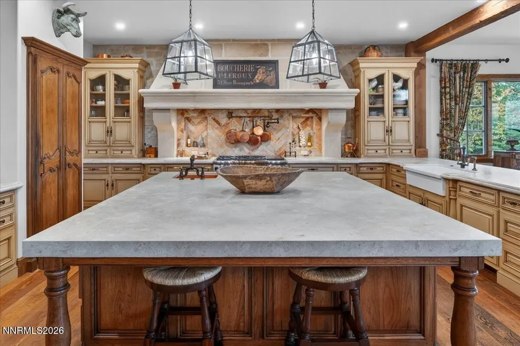 375 Timbercreek Reno NV 89511