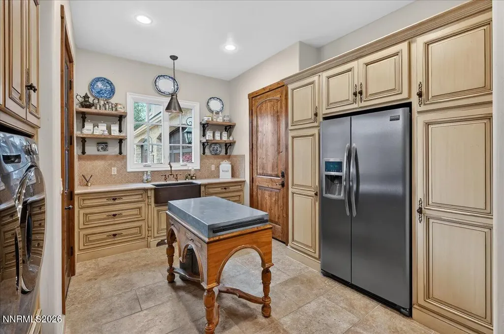 375 Timbercreek Reno NV 89511