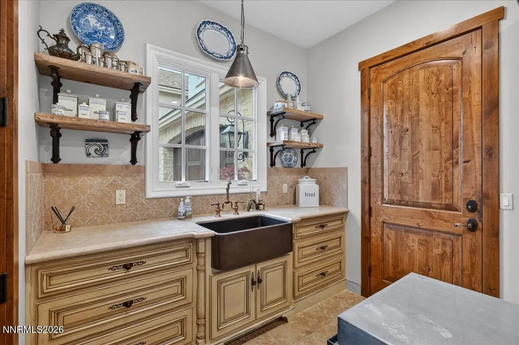 375 Timbercreek Reno NV 89511