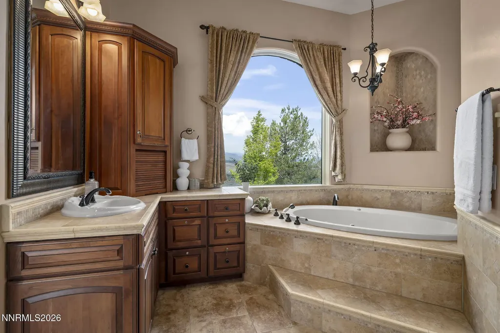17300 Majestic View Reno NV 89521