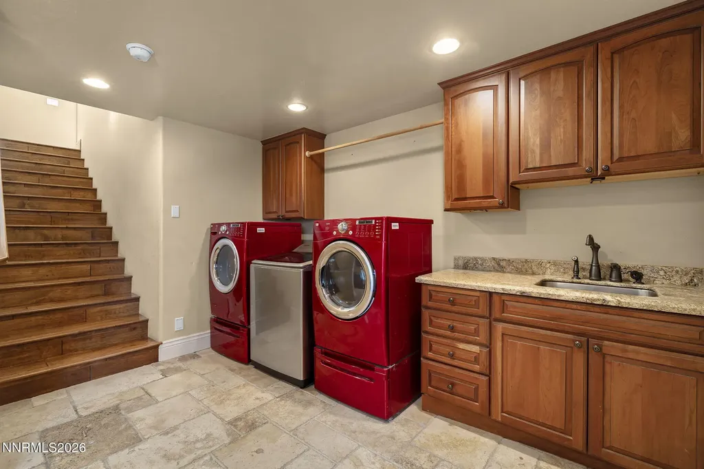 17300 Majestic View Reno NV 89521