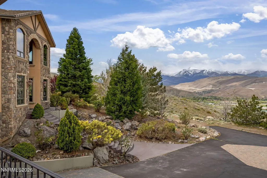 17300 Majestic View Reno NV 89521