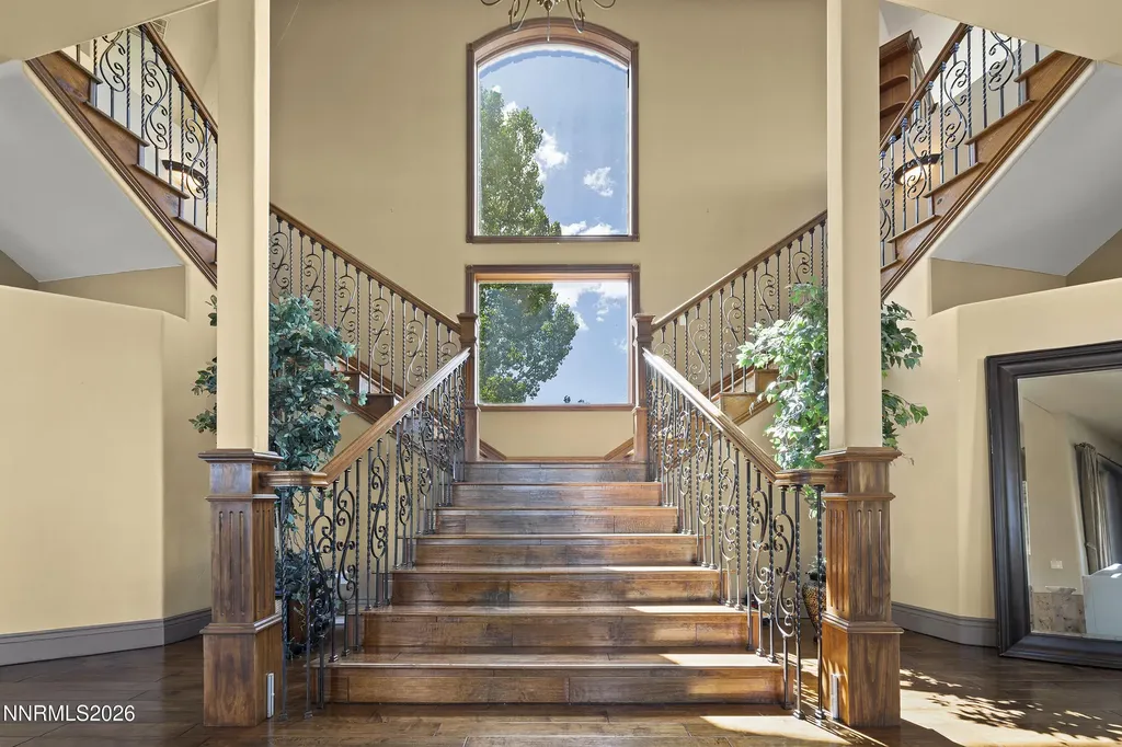 17300 Majestic View Reno NV 89521