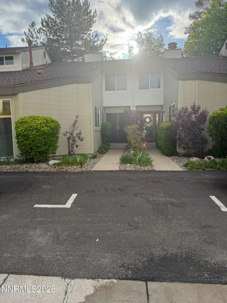 4011 Bluegrass Reno NV 89509