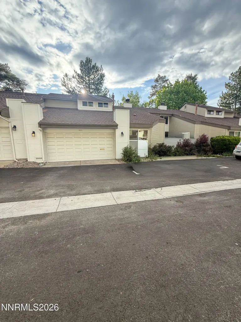 4011 Bluegrass Reno NV 89509