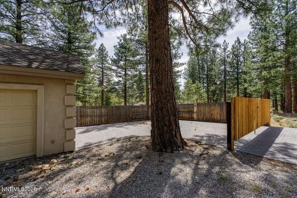 16470 Snow Flower Reno NV 89511
