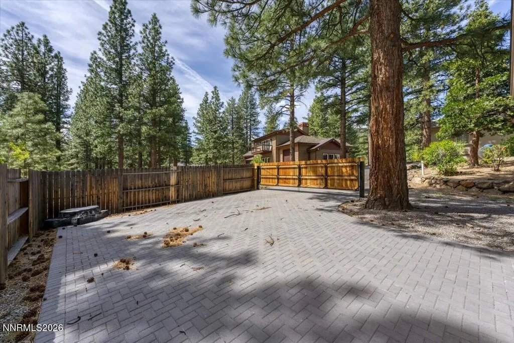 16470 Snow Flower Reno NV 89511