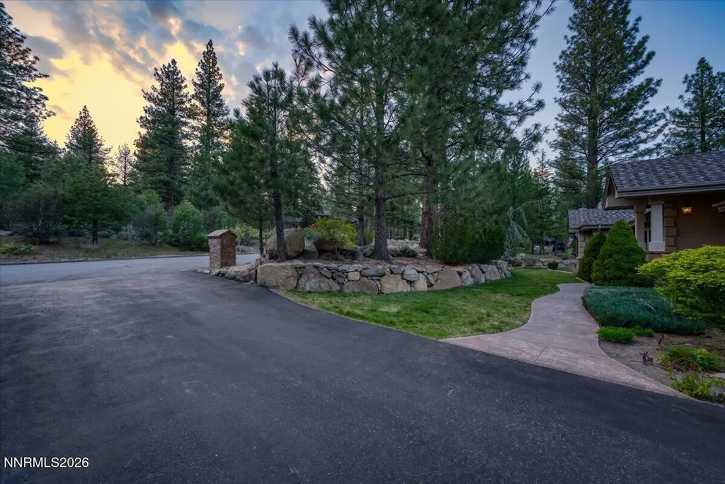 16470 Snow Flower Reno NV 89511