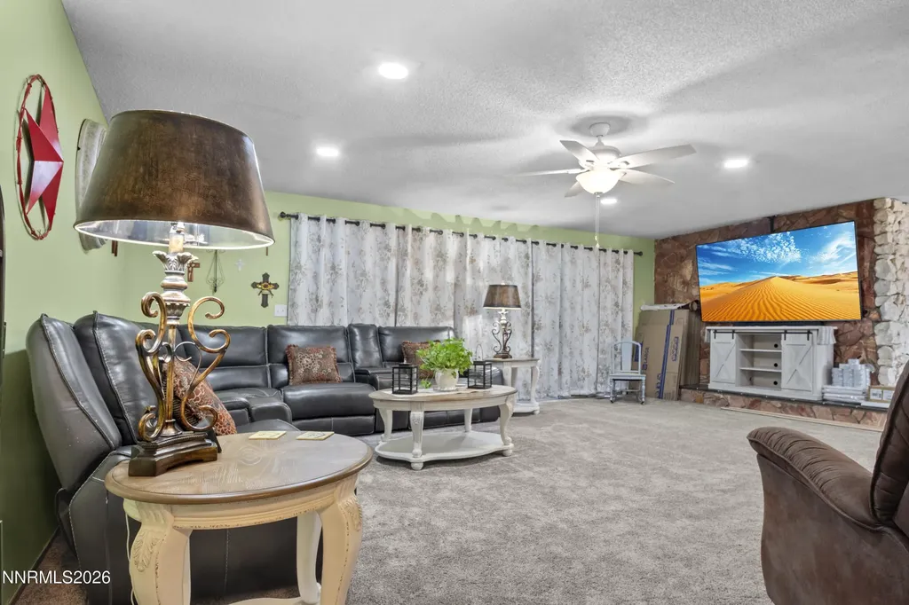 804 K Hawthorne NV 89415