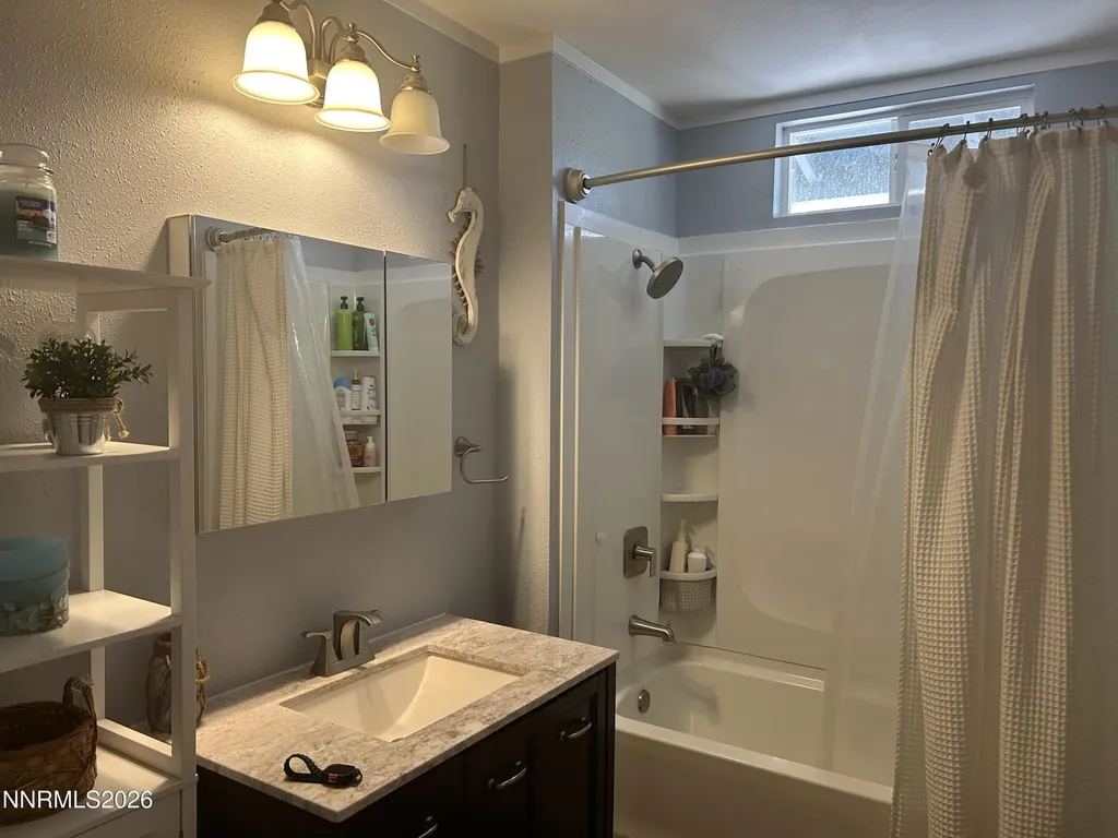 2540 Lone Tree Fallon NV 89406