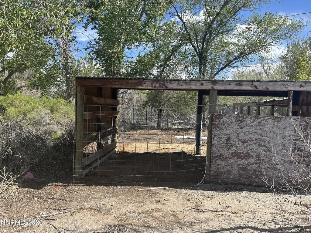 2540 Lone Tree Fallon NV 89406