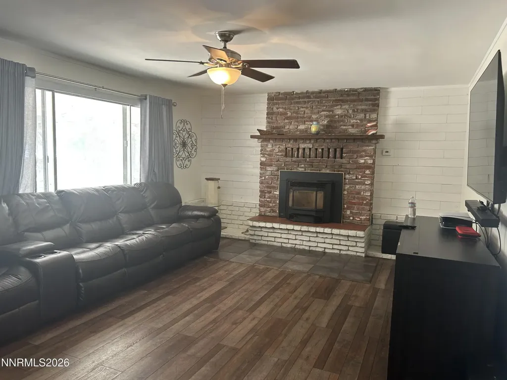 2540 Lone Tree Fallon NV 89406