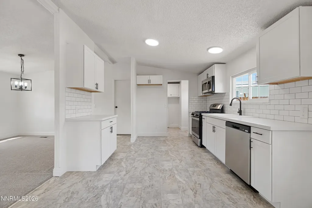 904 Highlands Moundhouse NV 89706