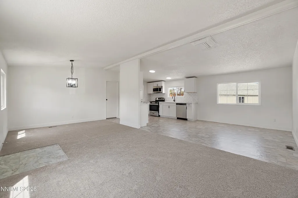904 Highlands Moundhouse NV 89706