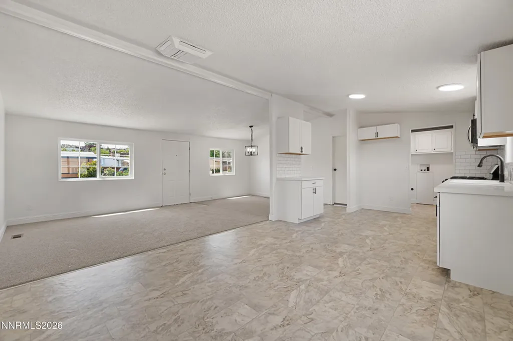 904 Highlands Moundhouse NV 89706