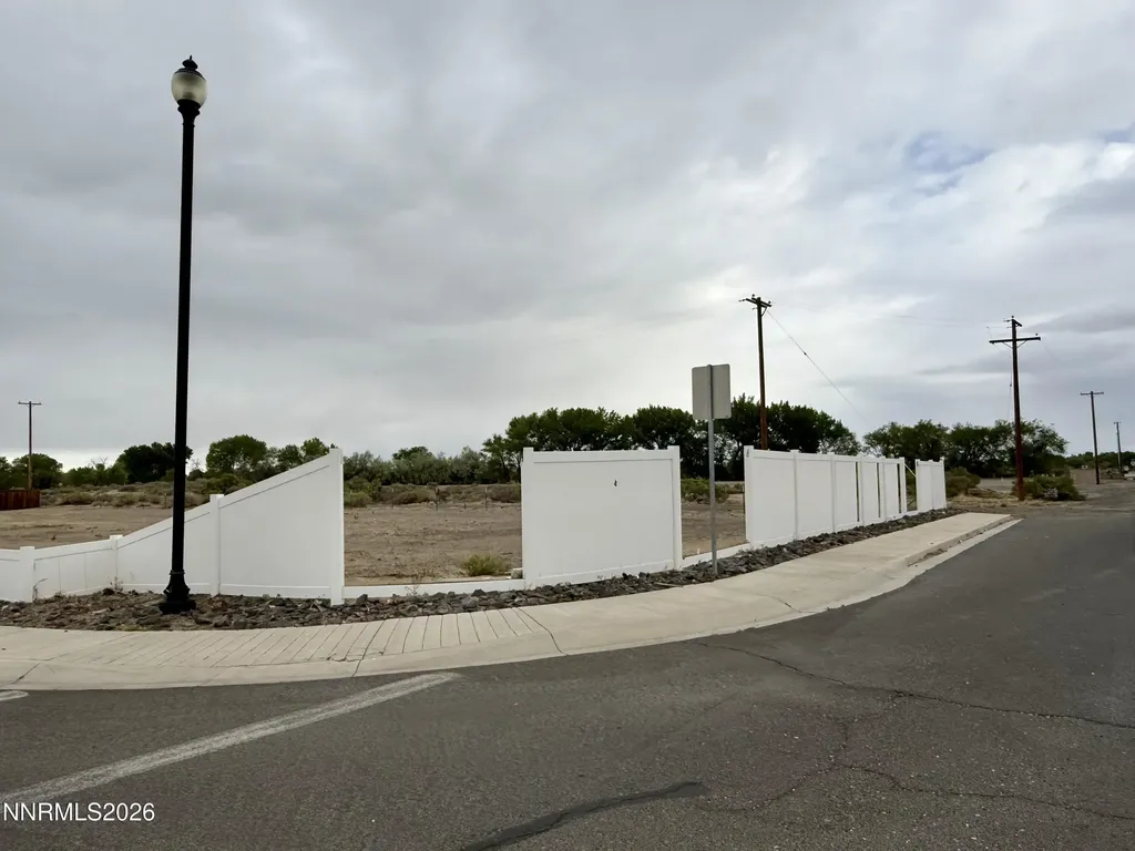804 Maple Fallon NV 89406