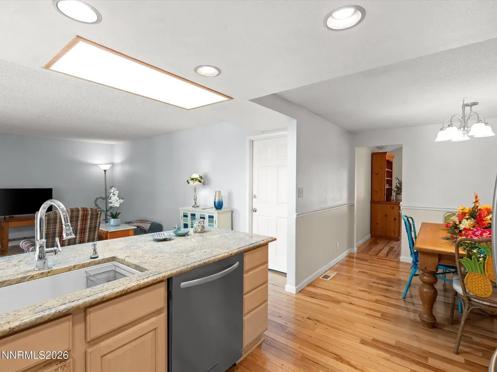 3881 Amador Reno NV 89502