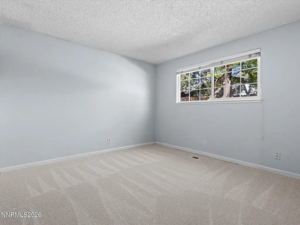 3881 Amador Reno NV 89502