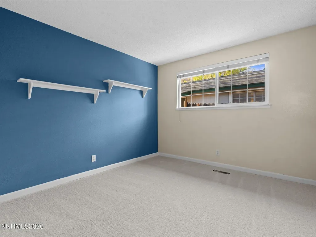 3881 Amador Reno NV 89502