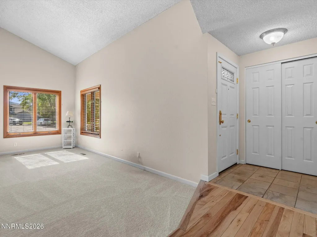 3881 Amador Reno NV 89502
