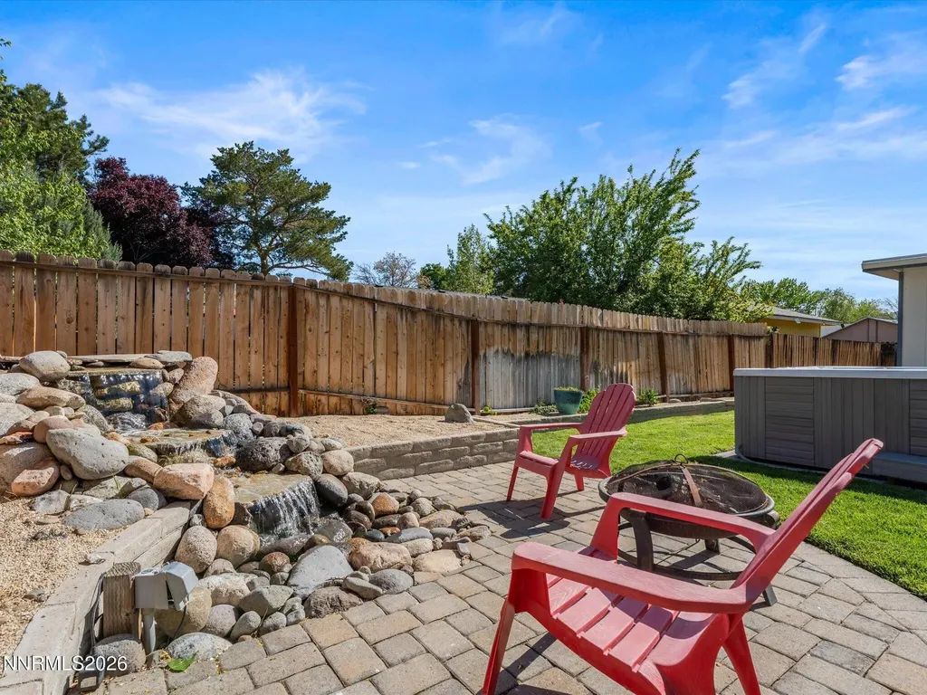 3881 Amador Reno NV 89502