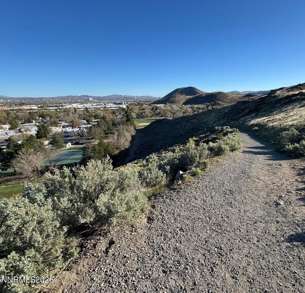 1447 Amston Reno NV 89511