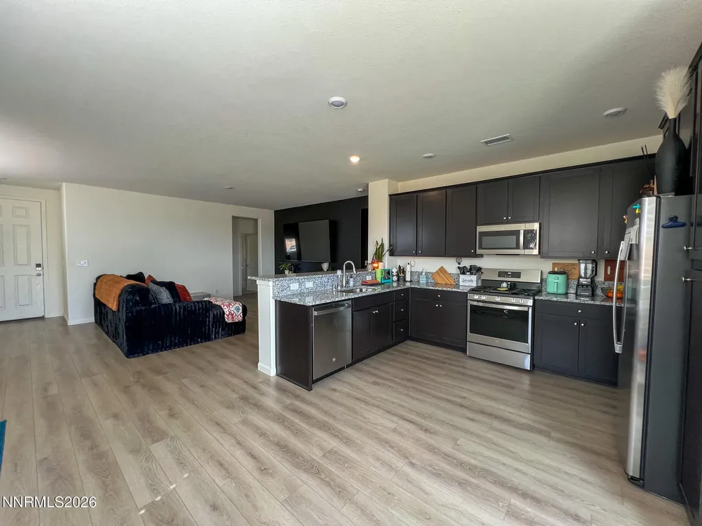 813 Camp Station Dayton NV 89403