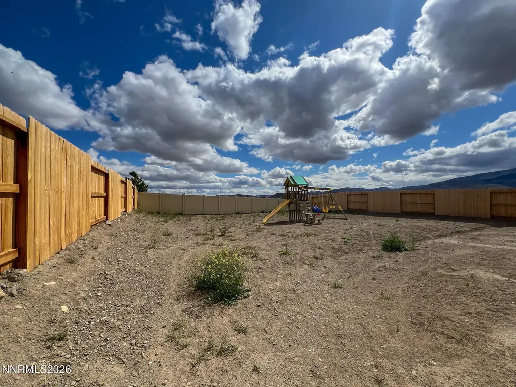 813 Camp Station Dayton NV 89403