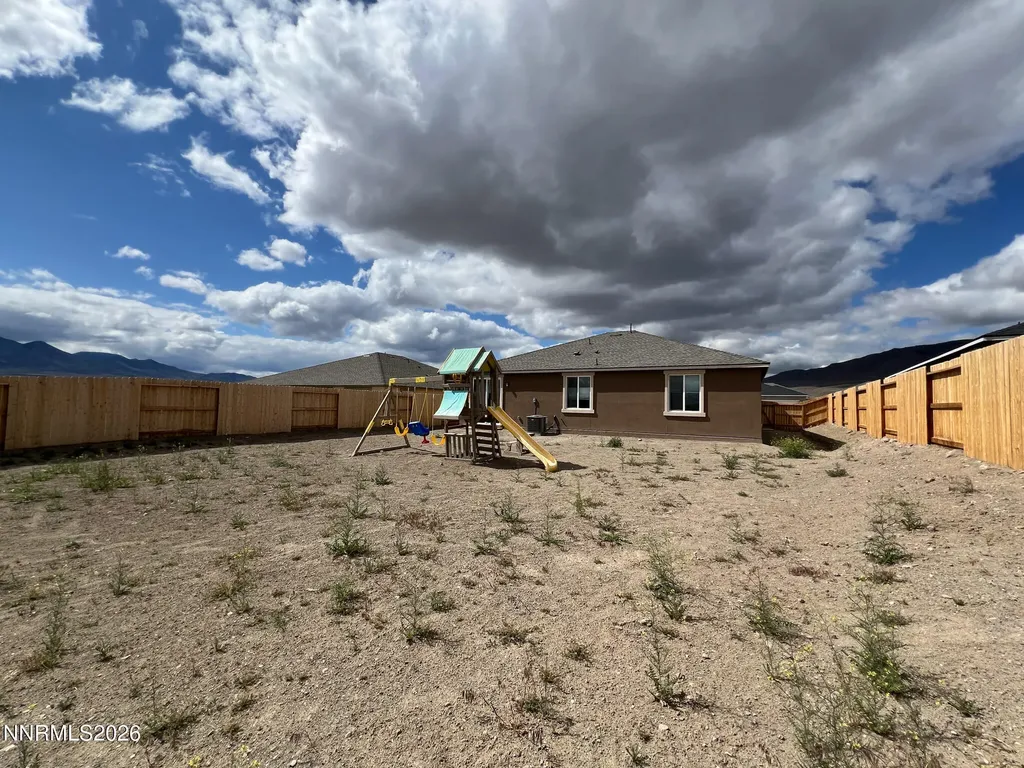 813 Camp Station Dayton NV 89403