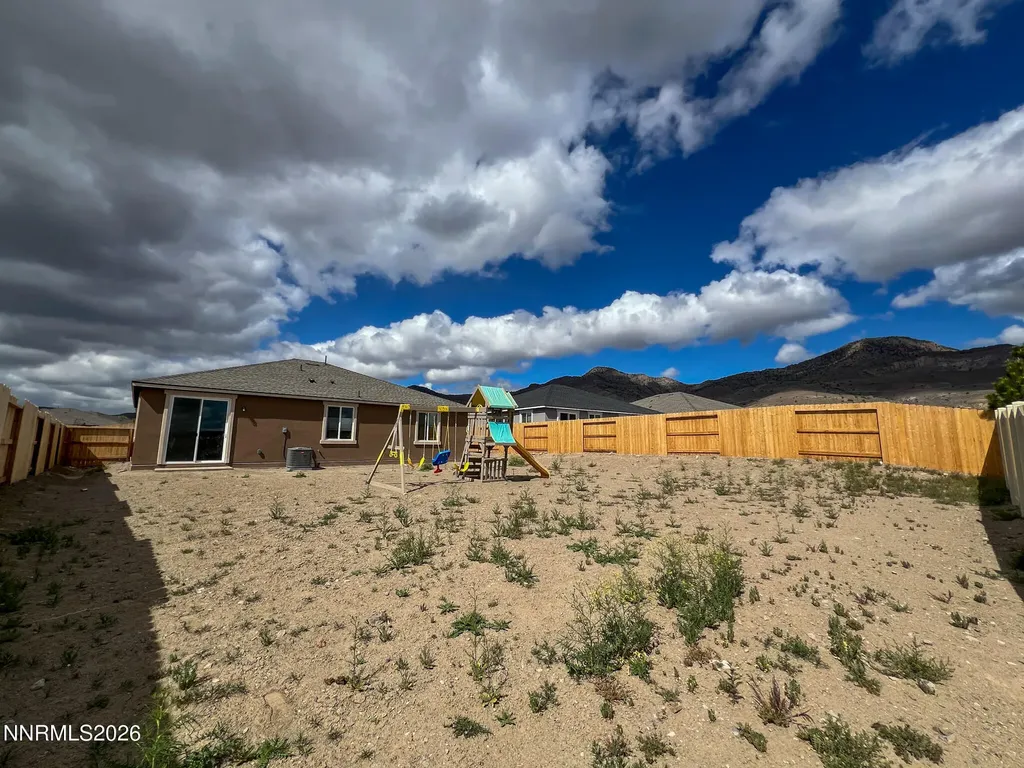 813 Camp Station Dayton NV 89403