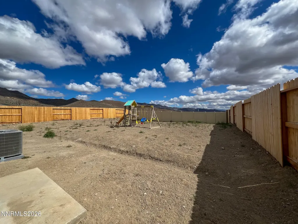 813 Camp Station Dayton NV 89403