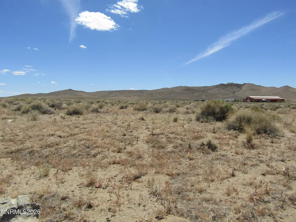 61 Fox Yerington NV 89447