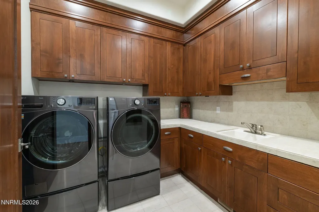 3047 Palmer Pointe Reno NV 89511