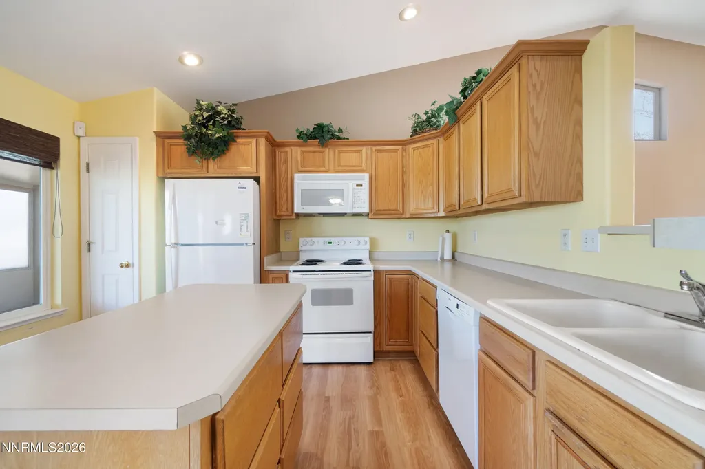141 Desert Lakes Fernley NV 89408
