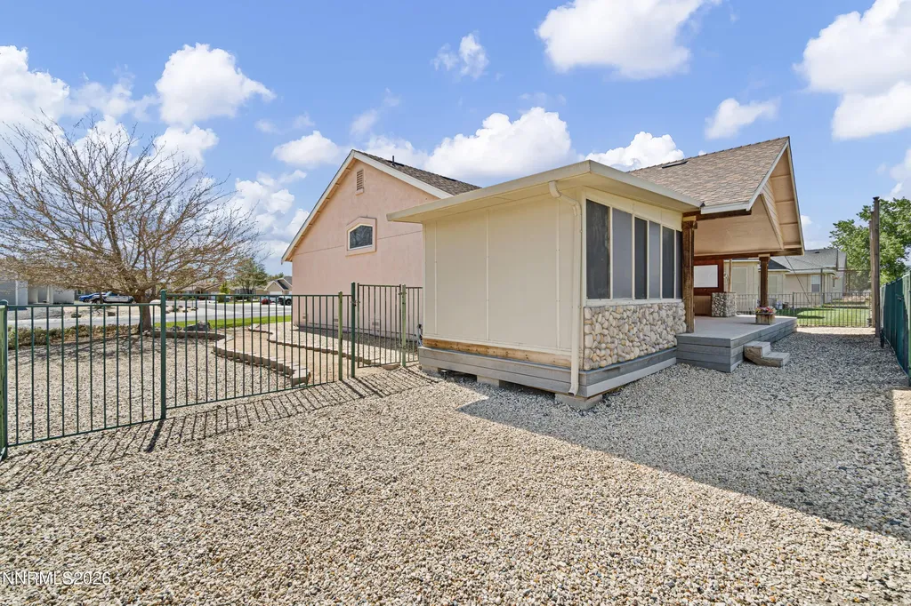 141 Desert Lakes Fernley NV 89408