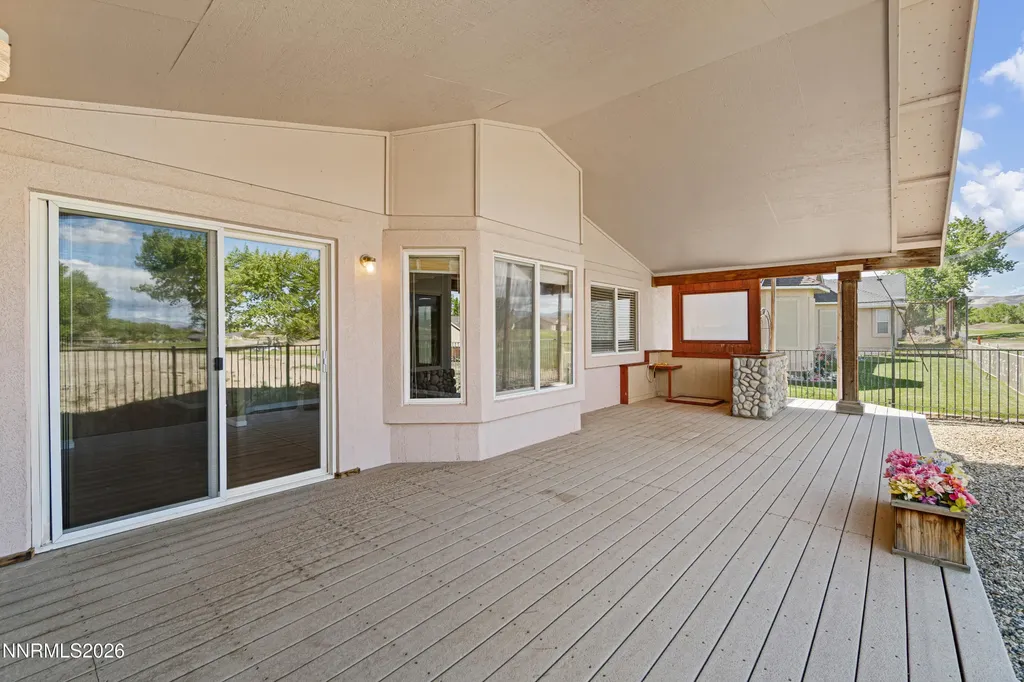 141 Desert Lakes Fernley NV 89408