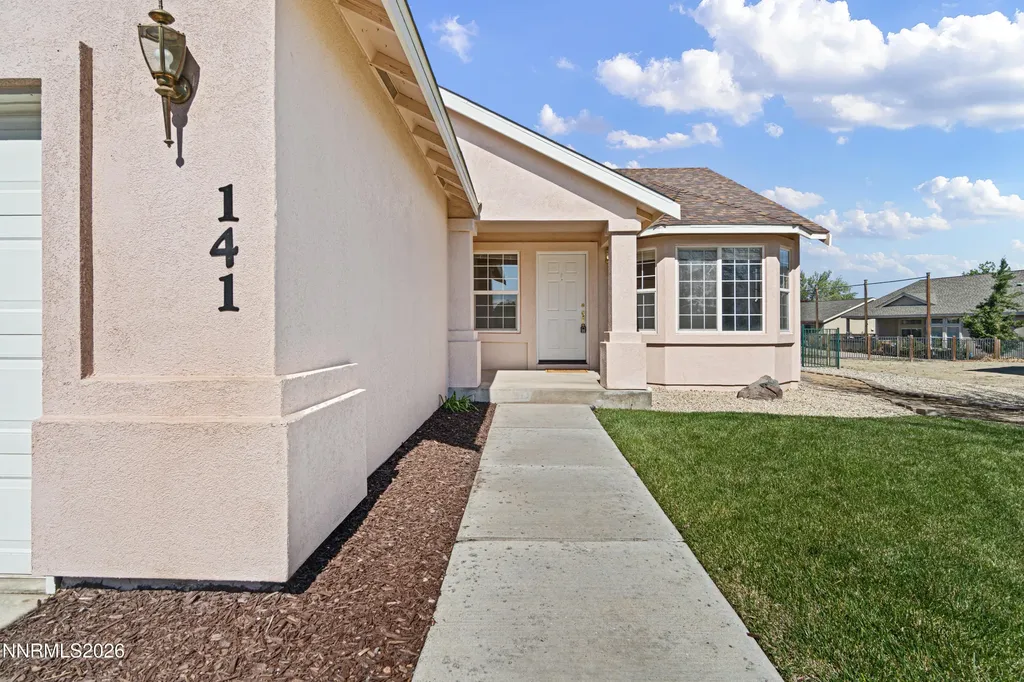 141 Desert Lakes Fernley NV 89408