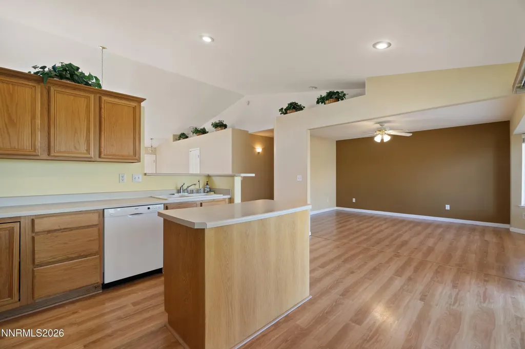 141 Desert Lakes Fernley NV 89408