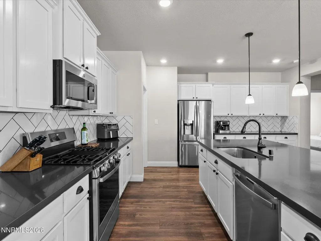 2102 Jordan Meadows Spanish Springs NV 89441