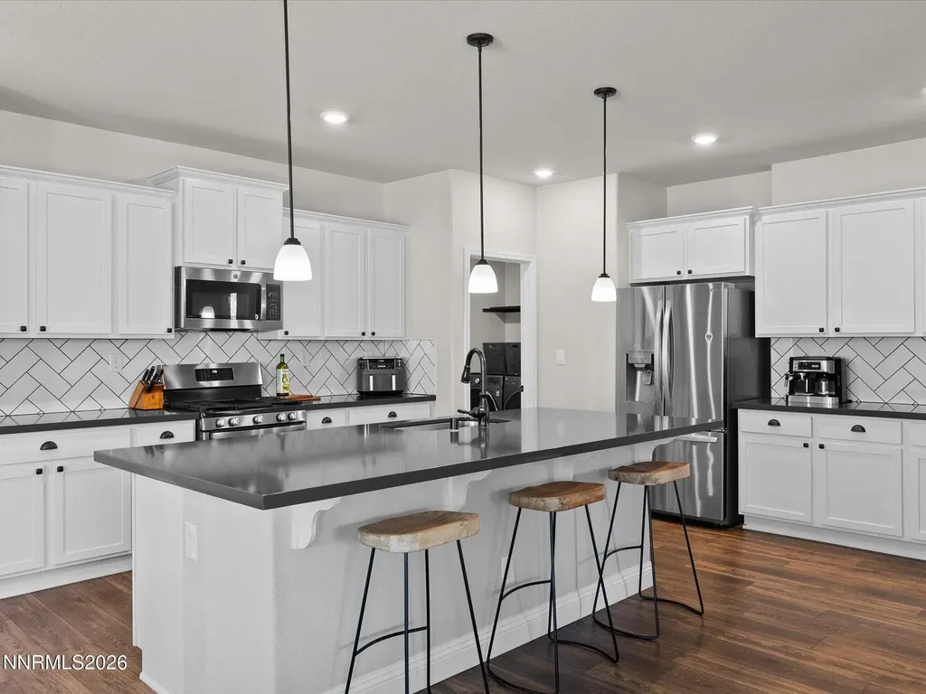 2102 Jordan Meadows Spanish Springs NV 89441