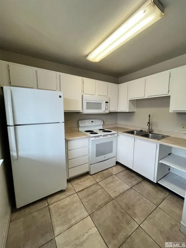 1494 Lewis Reno NV 89502
