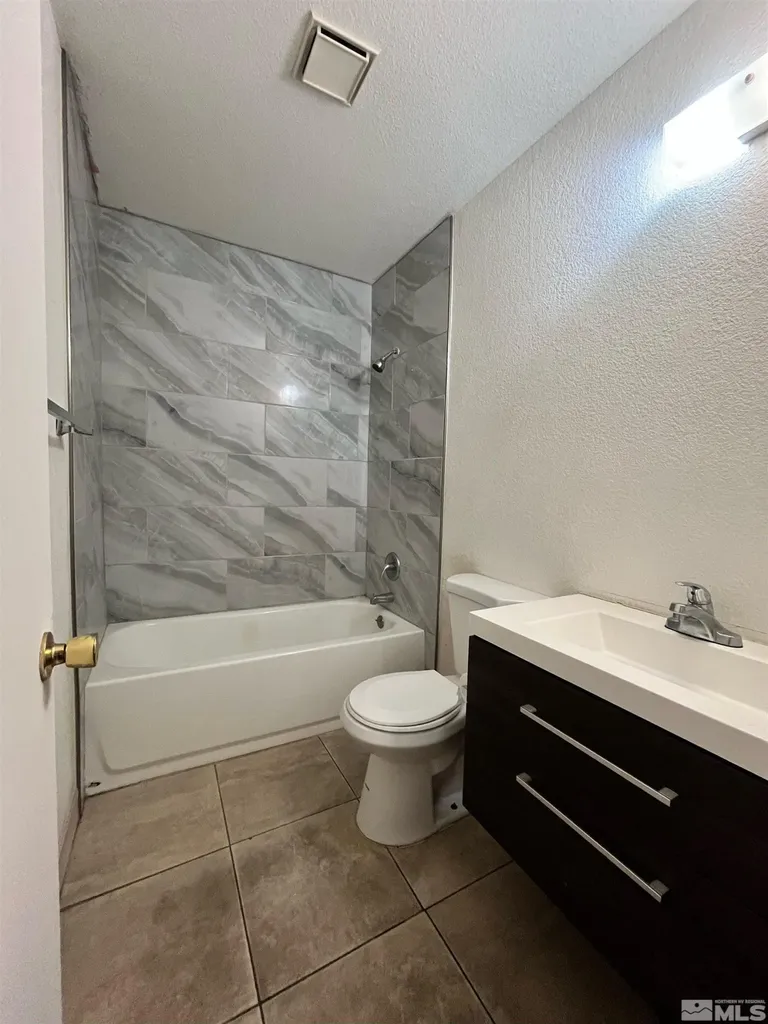 1494 Lewis Reno NV 89502