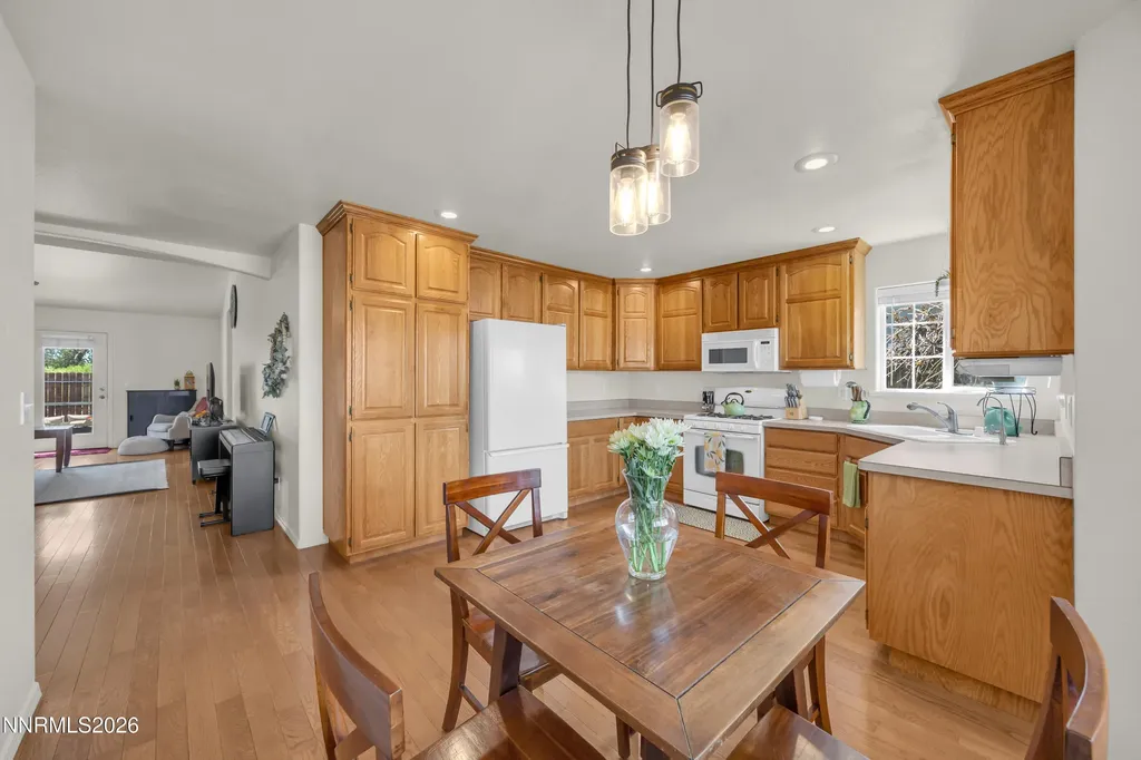 812 Augusta Fallon NV 89406