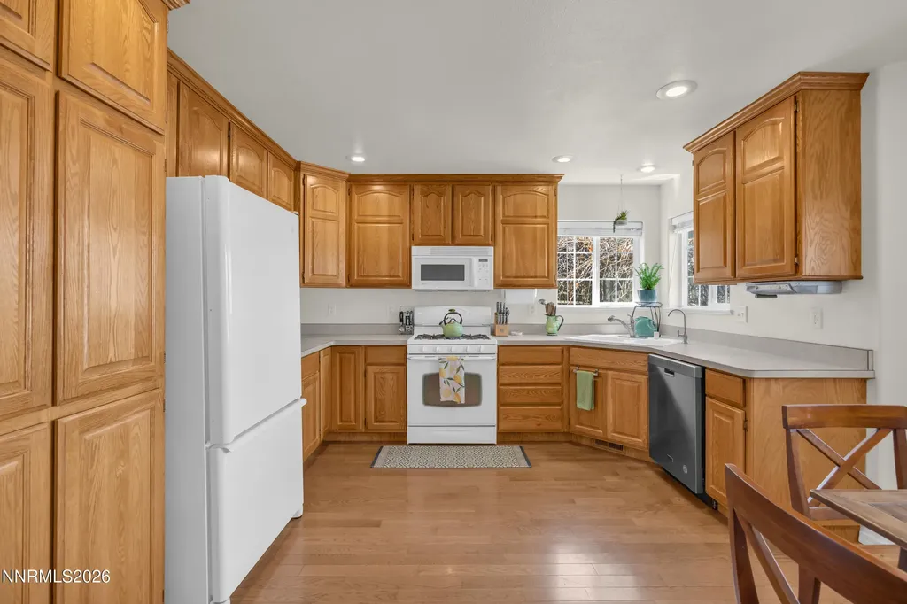 812 Augusta Fallon NV 89406