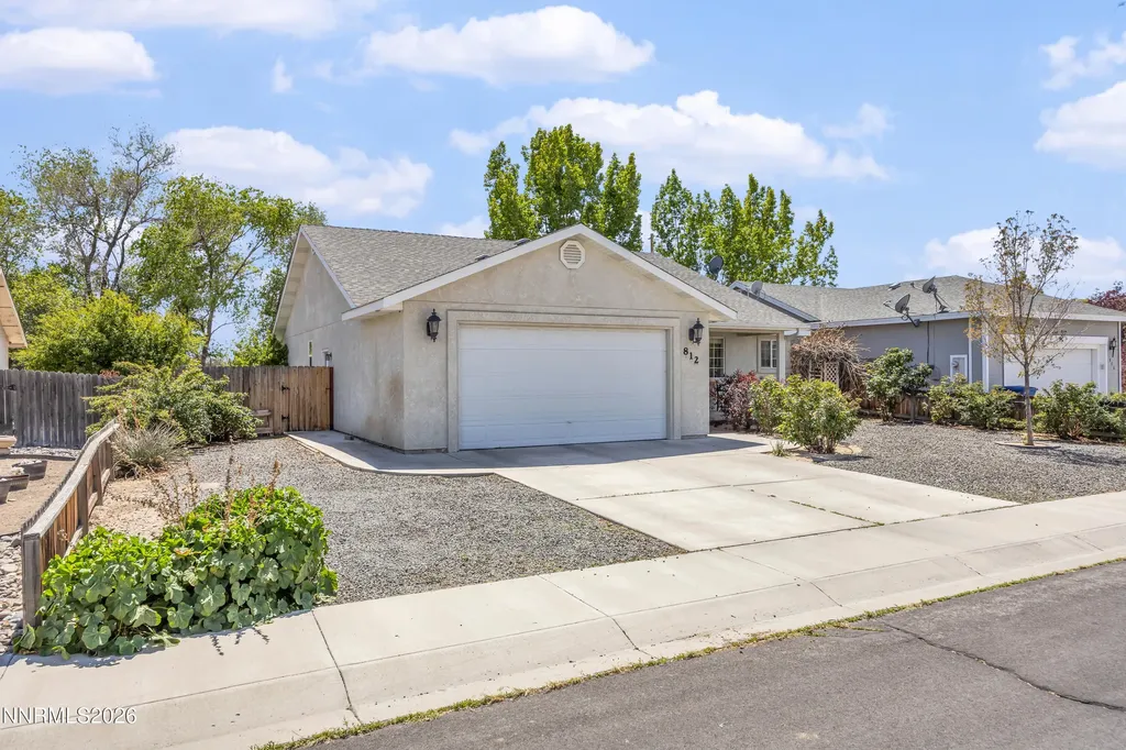 812 Augusta Fallon NV 89406